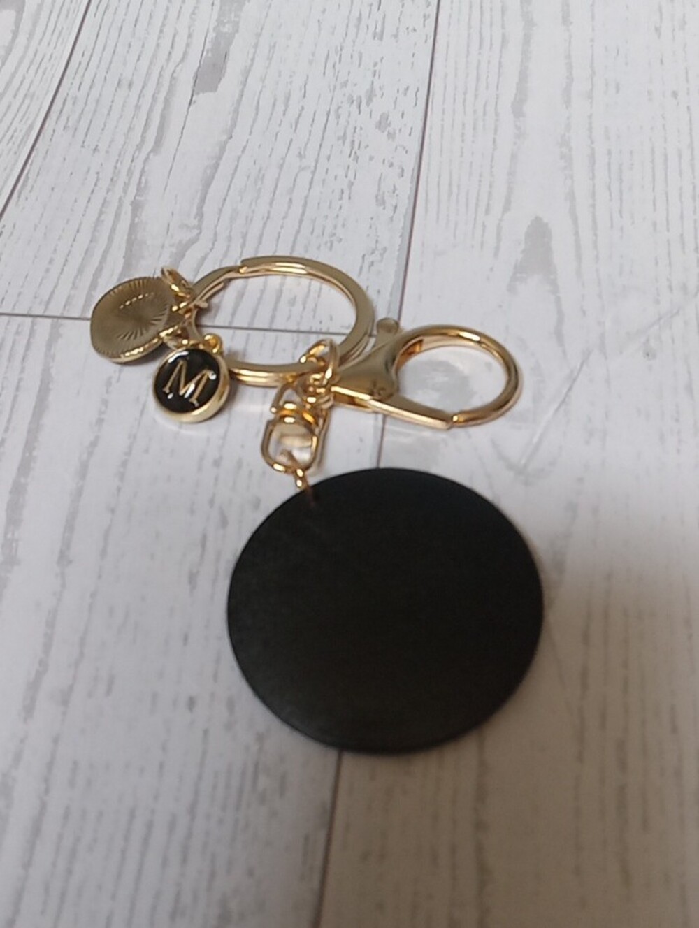 Cat Mama Black and Gold Keychain for Cat Lovers - Picture 3 of 3